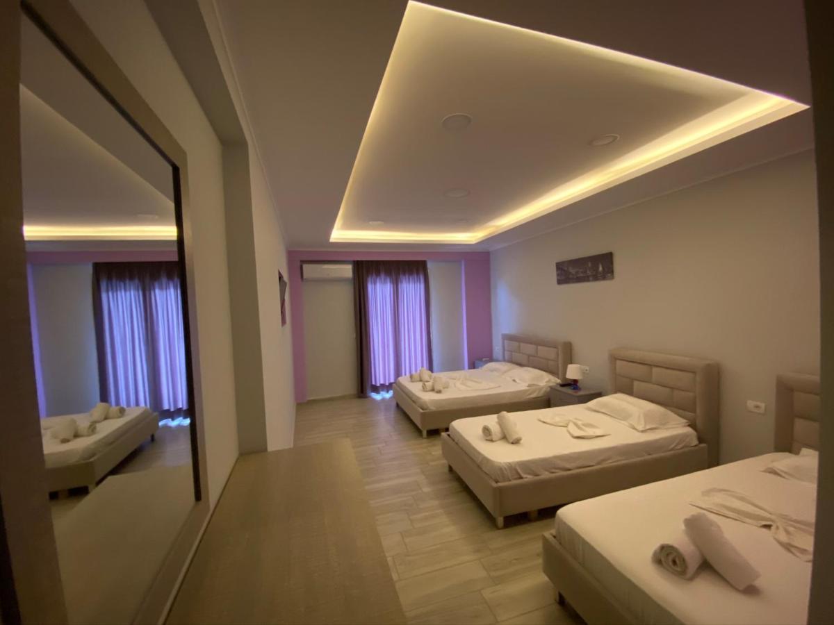Karos Hotel Llaman Himare Exteriör bild