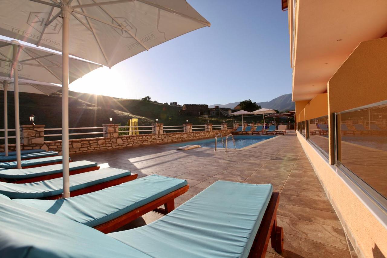 Karos Hotel Llaman Himare Exteriör bild